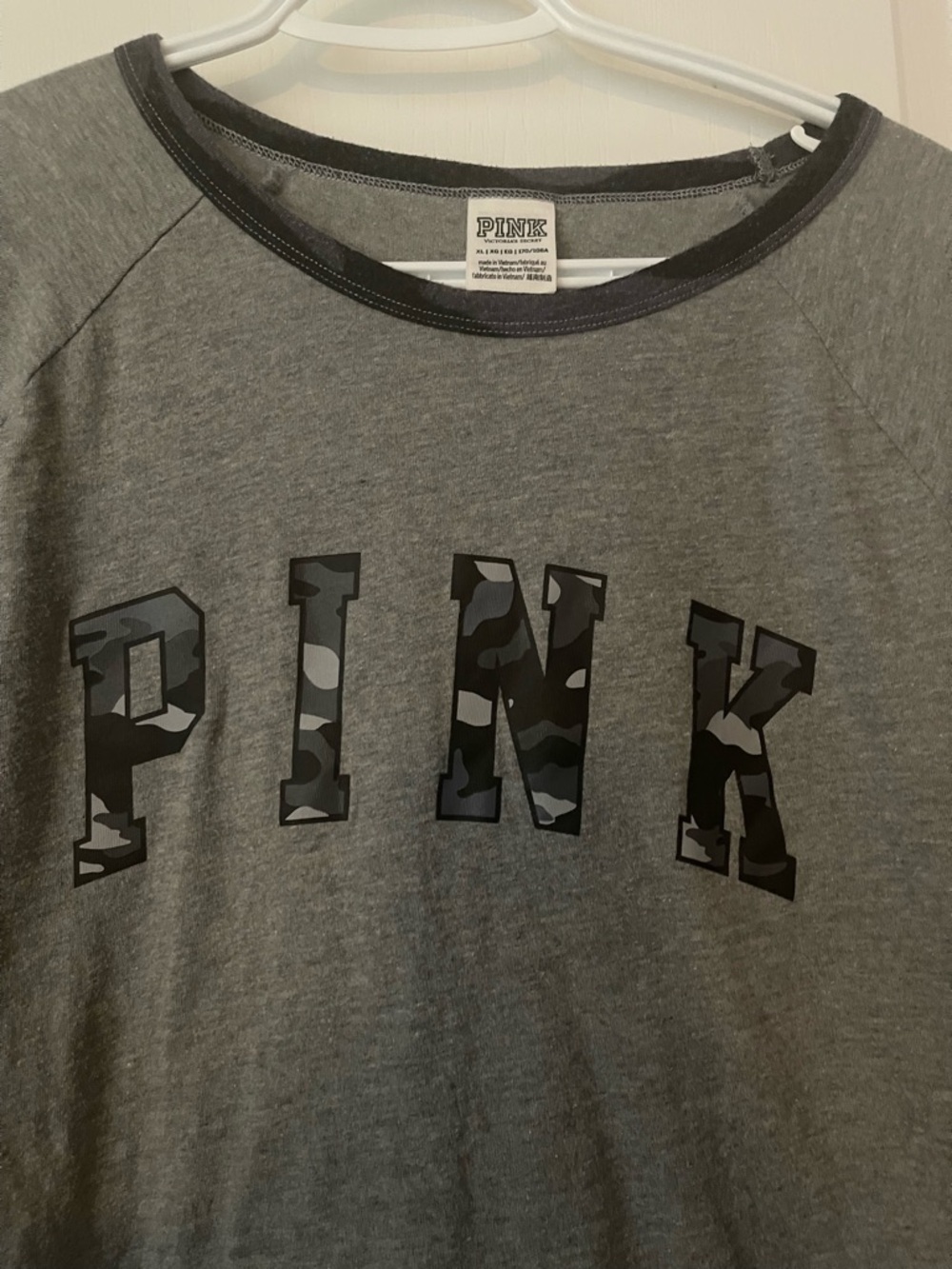 PINK Victoria's Secret Grey Crewneck T-Shirt - Picture 4 of 4
